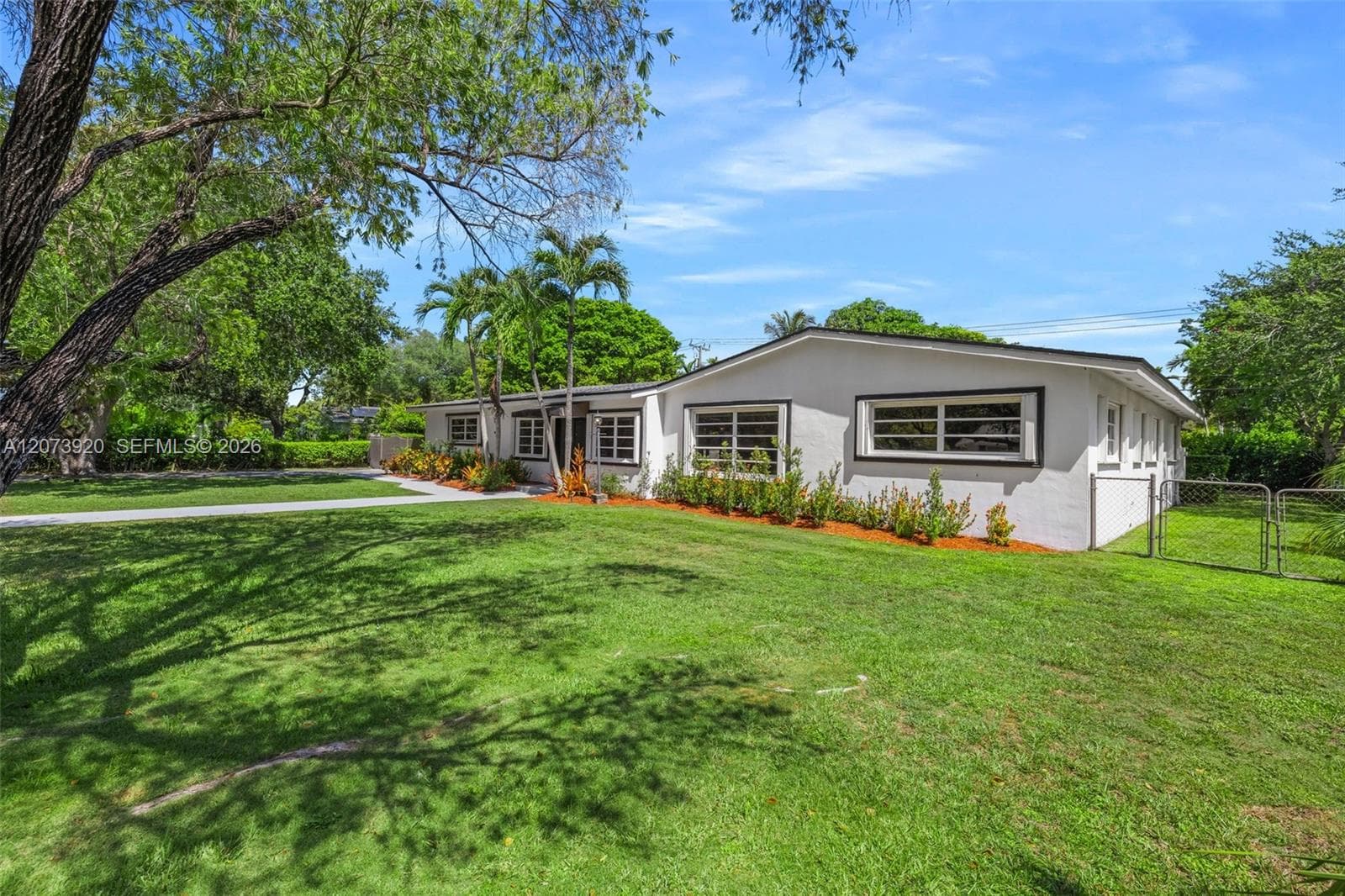 8261 SW 142nd St, Palmetto Bay, FL 33158 — zdjęcie 3