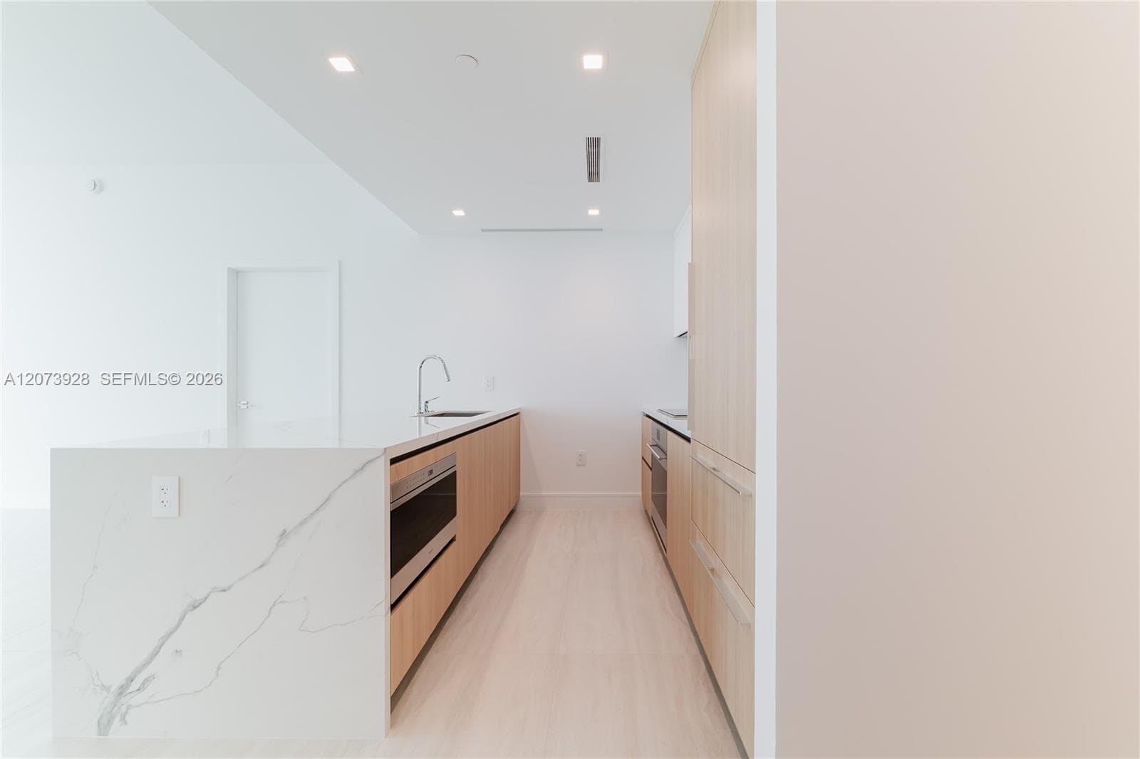 2411 Laguna Cir # 2909, Miami, FL 33181 — zdjęcie 4