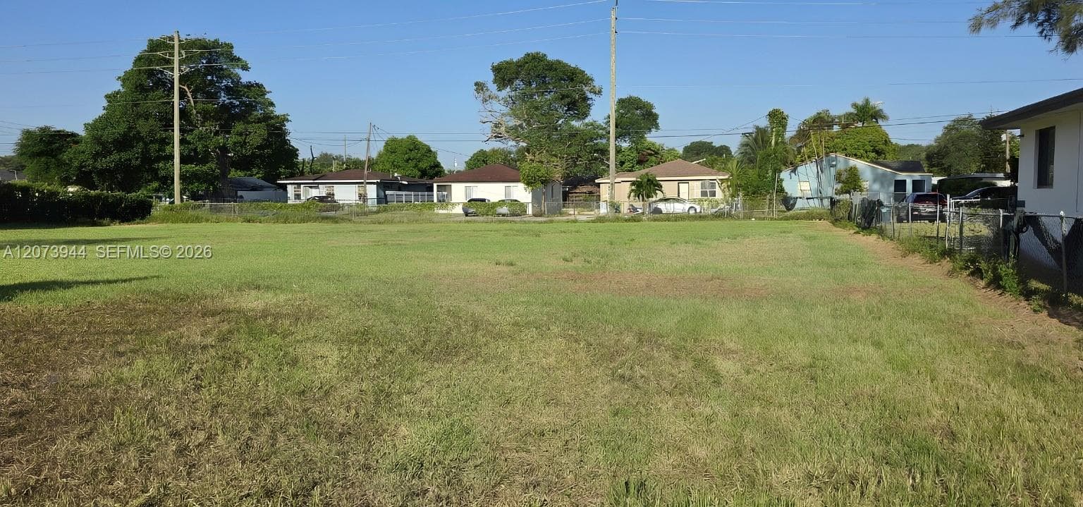 8150 NW 13th Ct, Miami, FL 33147 — zdjęcie 2