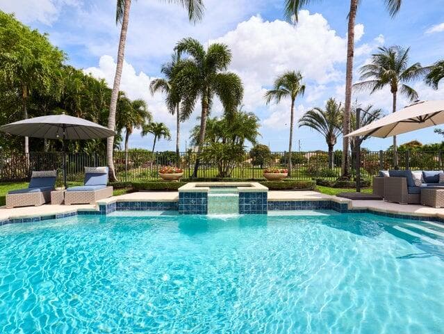 3700 Embassy Drive, West Palm Beach, FL 33401