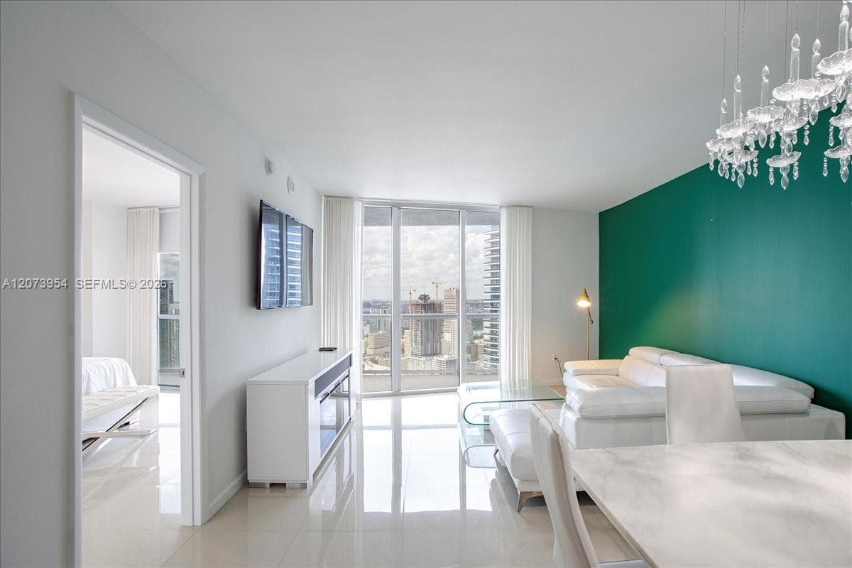 465 Brickell Ave # 4306, Miami, FL 33131