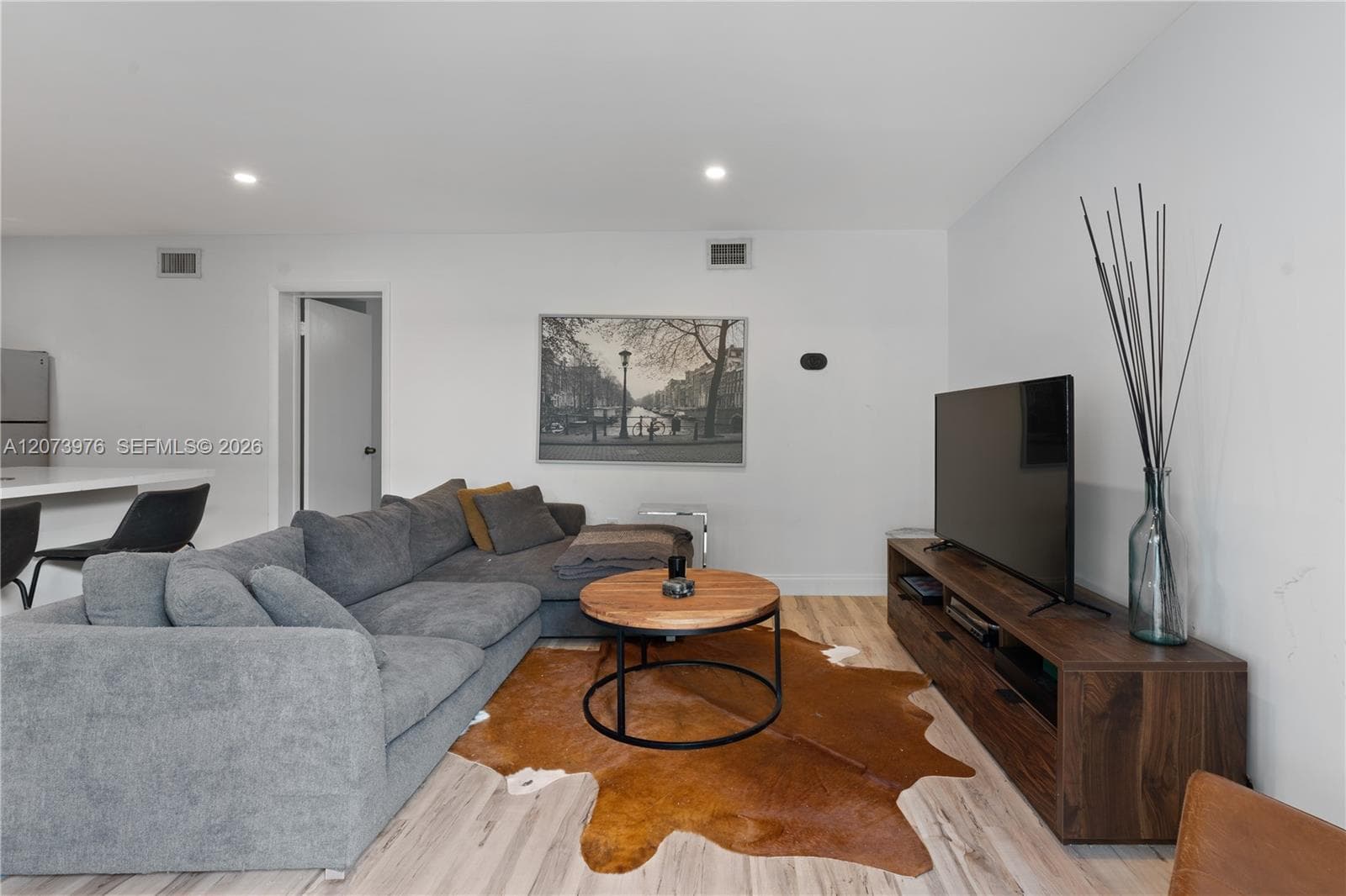 3242 Mary St # S311, Miami, FL 33133