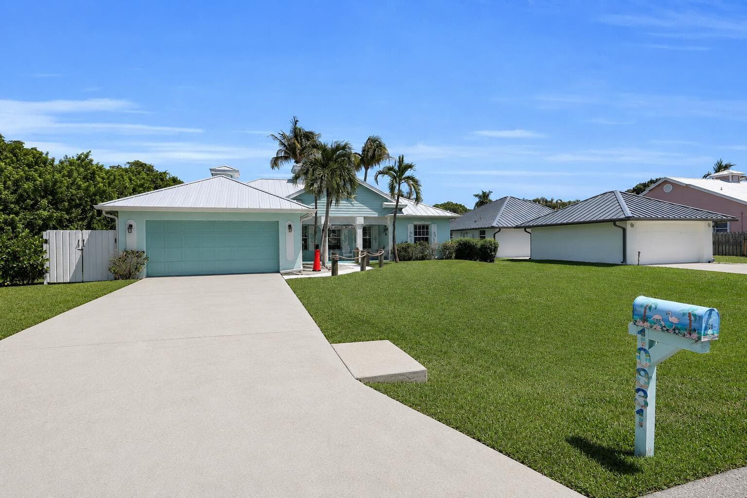 10831 SE Pinegrove Street, Tequesta, FL 33469