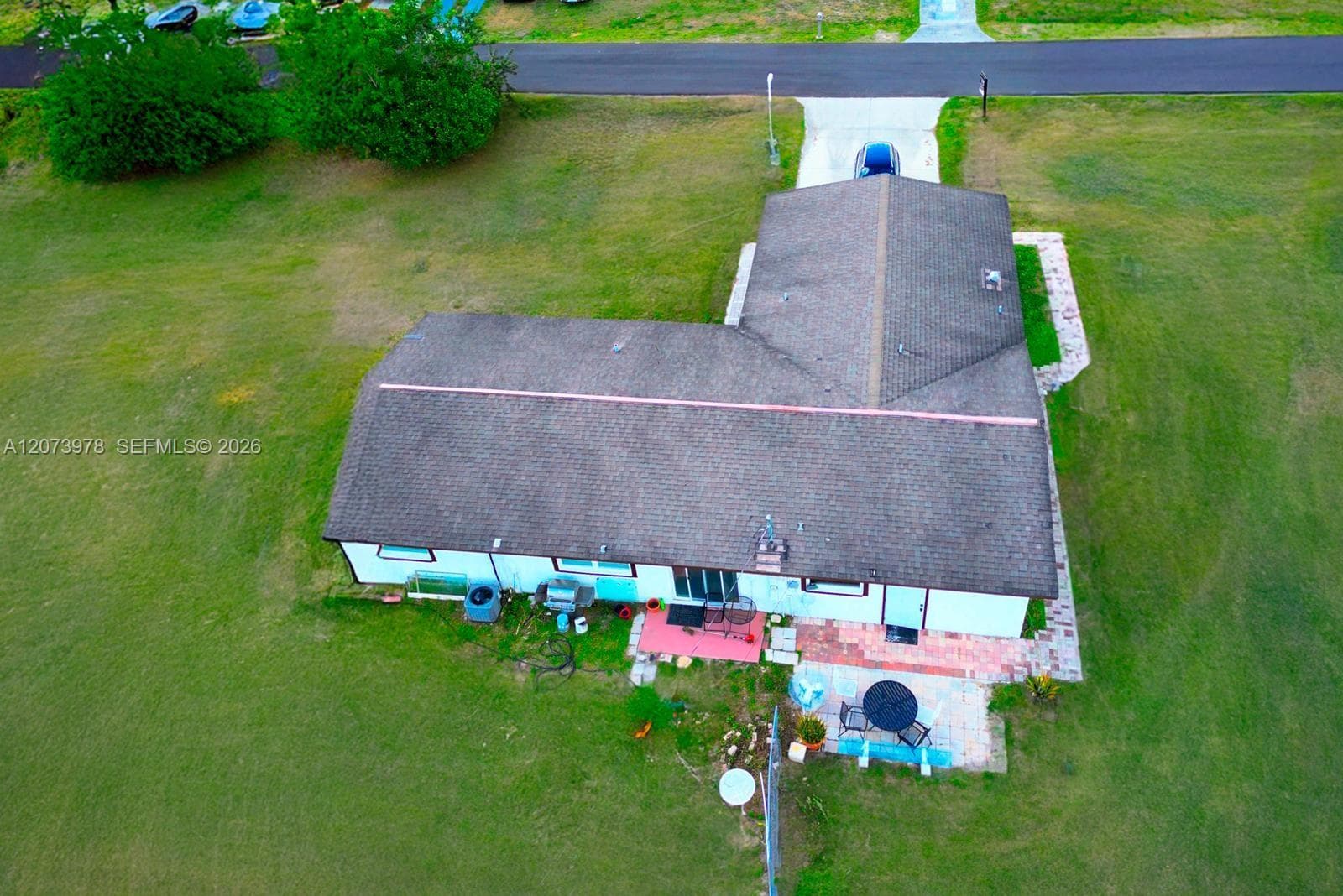 511 York, Lehigh Acres, FL 33936 — zdjęcie 3