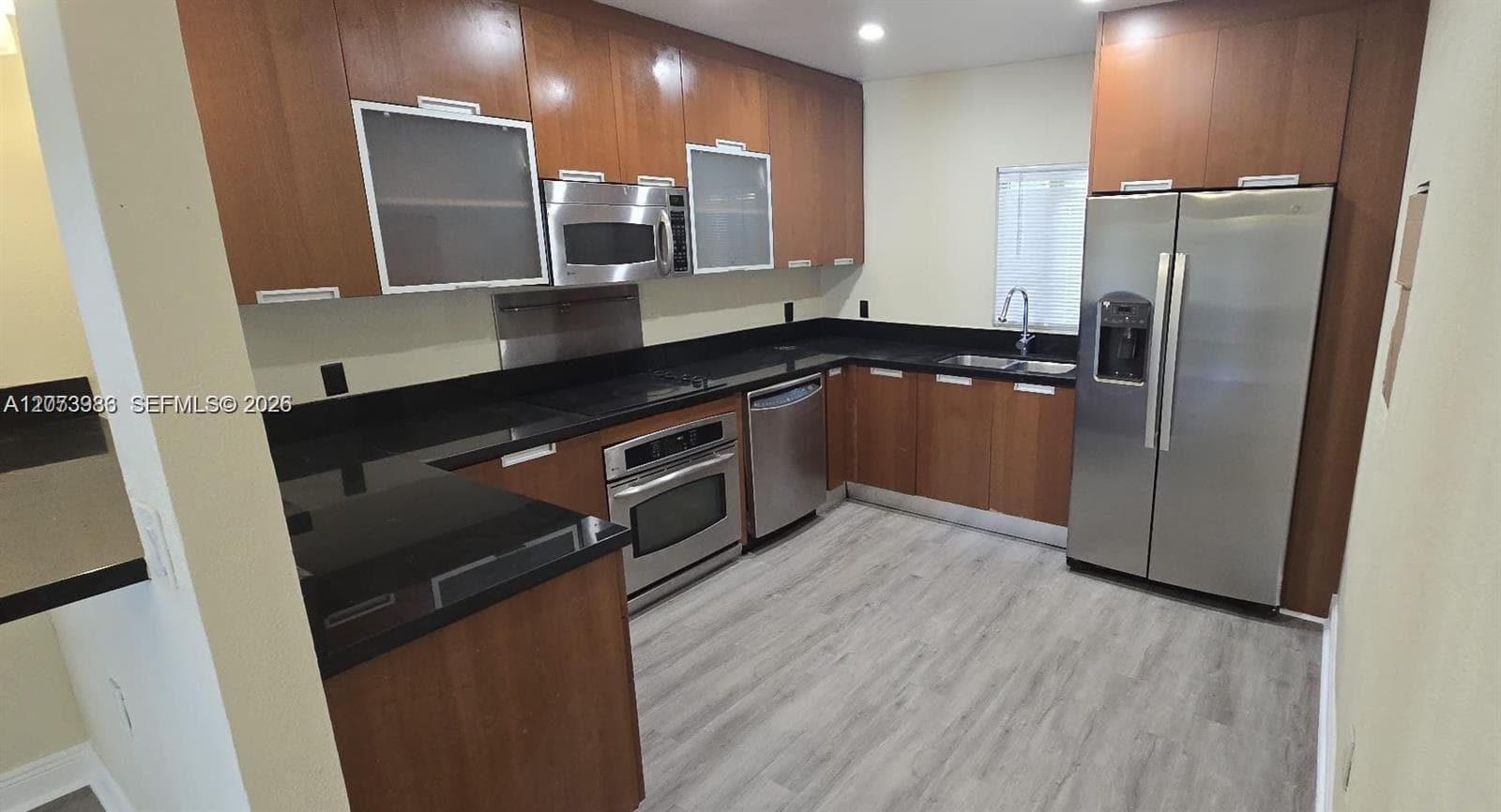 1259 NW 34th Ave, Miami, FL 33125 — zdjęcie 2