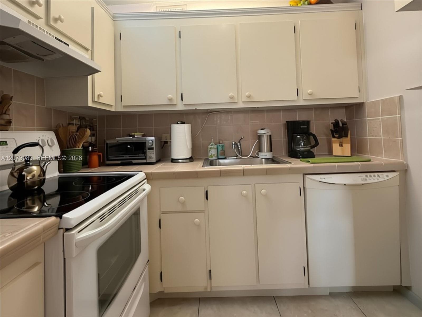 551 SW 135th Ave # 413B, Pembroke Pines, FL 33027 — zdjęcie 5