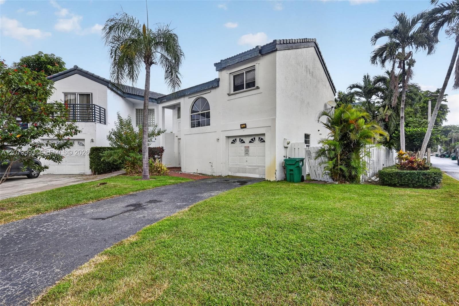 253 NE 211th Ter, Miami, FL 33179 — zdjęcie 4
