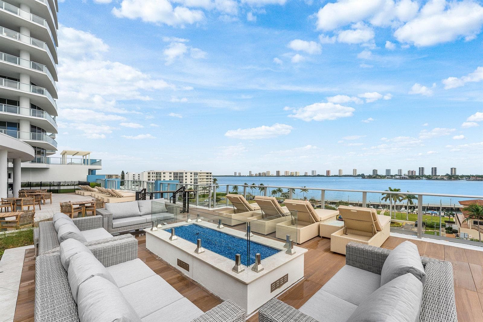 220 LAKE SHORE DR Drive # 1107, Lake Park, FL 33403 — zdjęcie 5