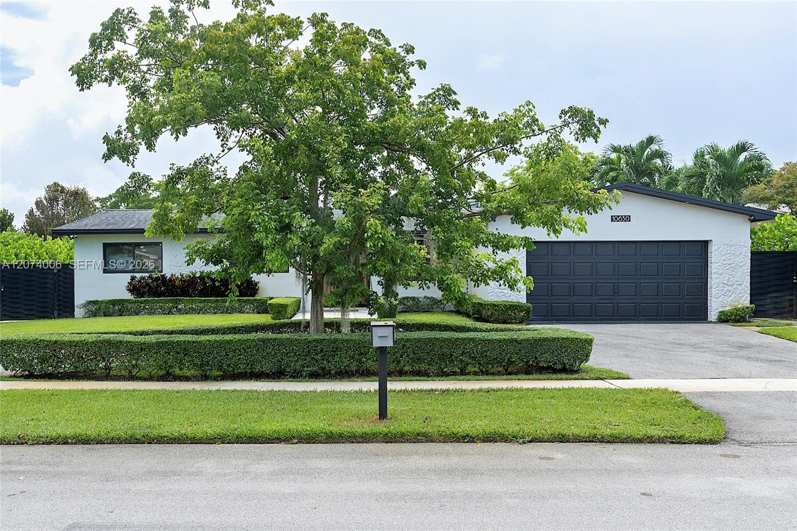 10630 NW 19th Pl, Pembroke Pines, FL 33026 — zdjęcie 2