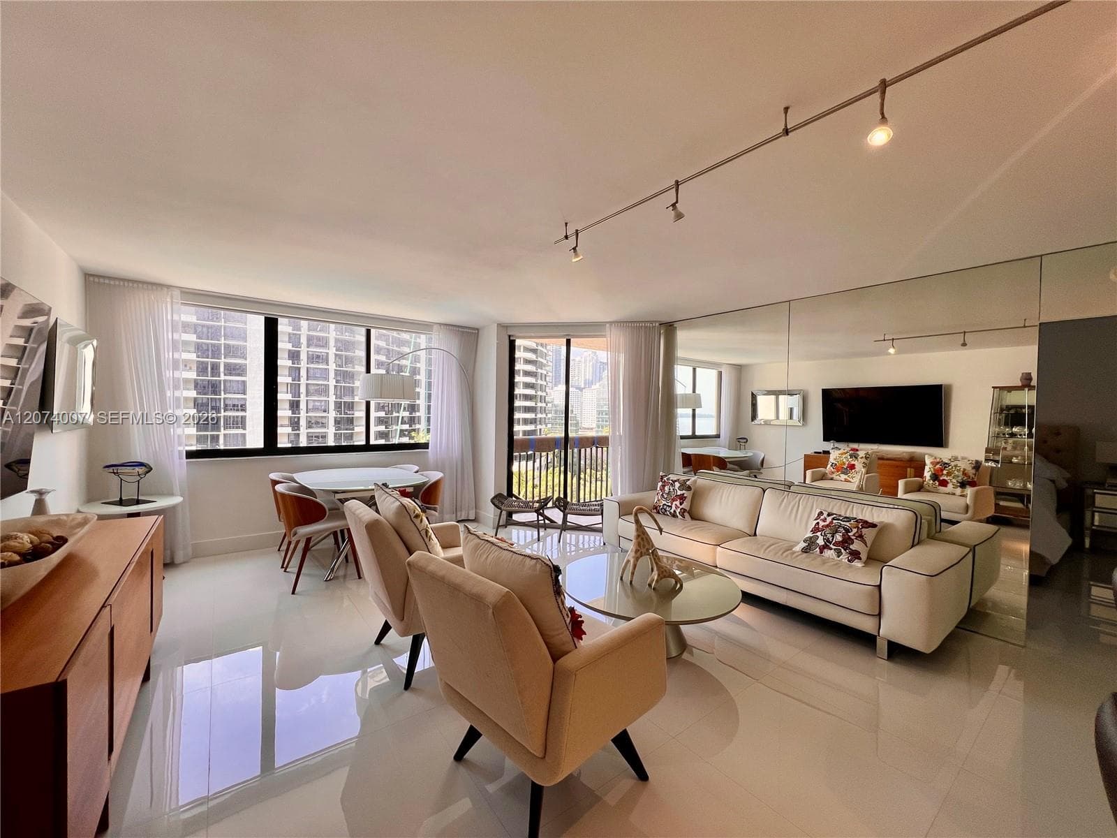 540 Brickell Key Dr # 919, Miami, FL 33131 — zdjęcie 2