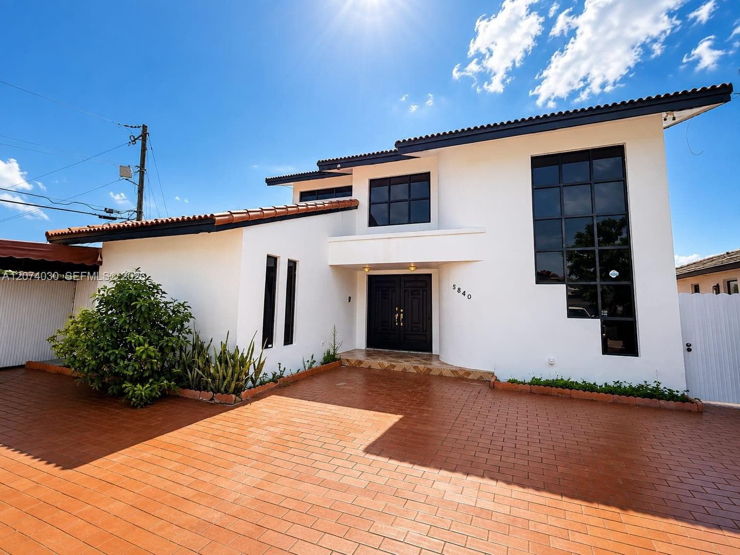 5840 W 3rd Ln, Hialeah, FL 33012