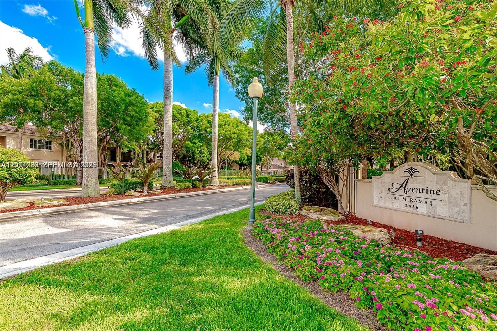 2452 Centergate Dr # 103, Miramar, FL 33025