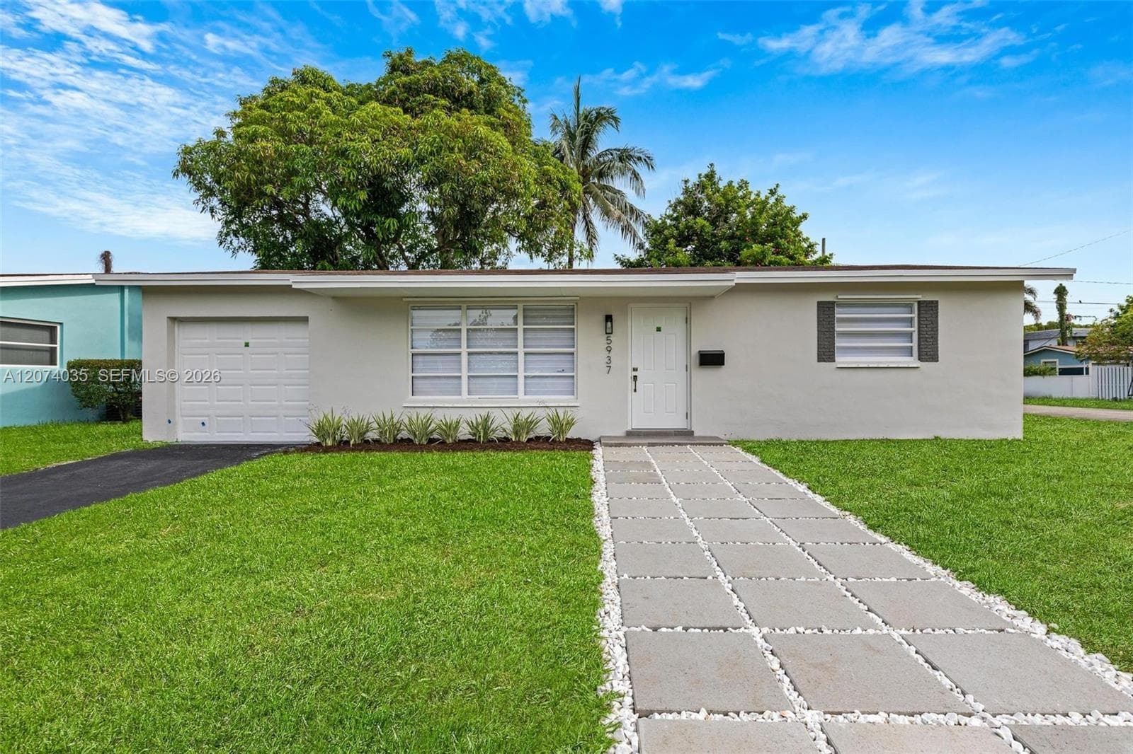 5937 NW 16th Ct, Sunrise, FL 33313