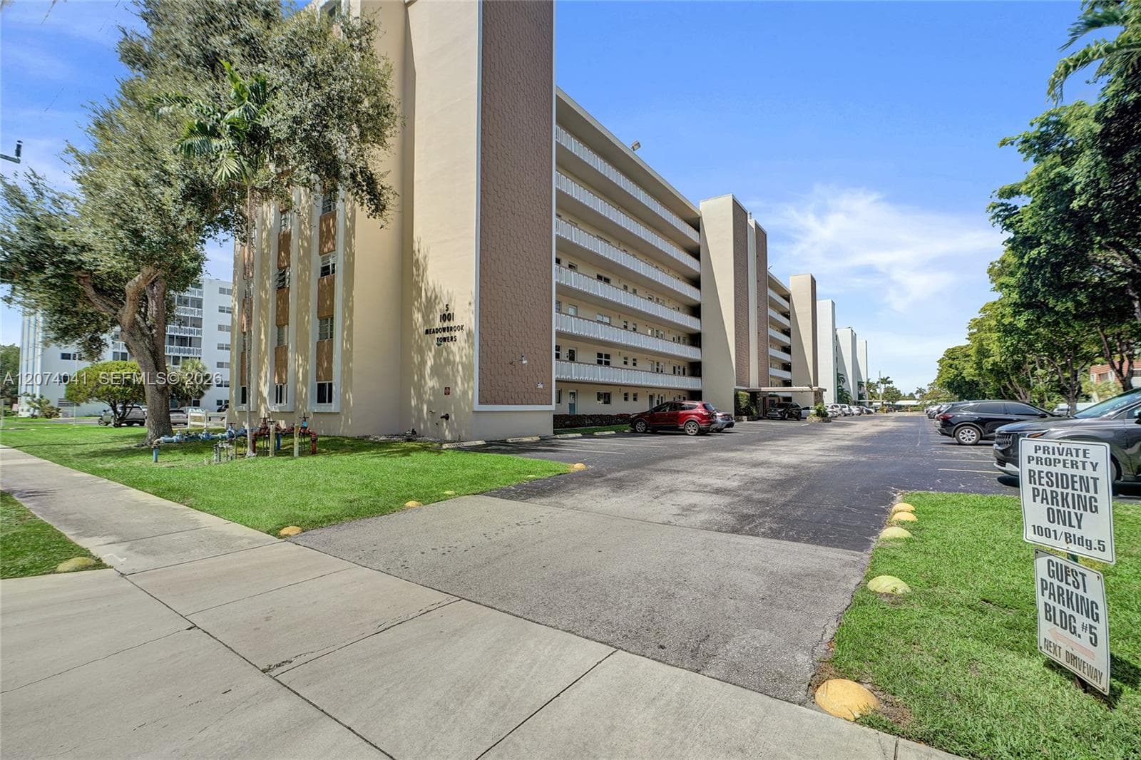 1001 NE 14th Ave # 402, Hallandale Beach, FL 33009 — zdjęcie 3