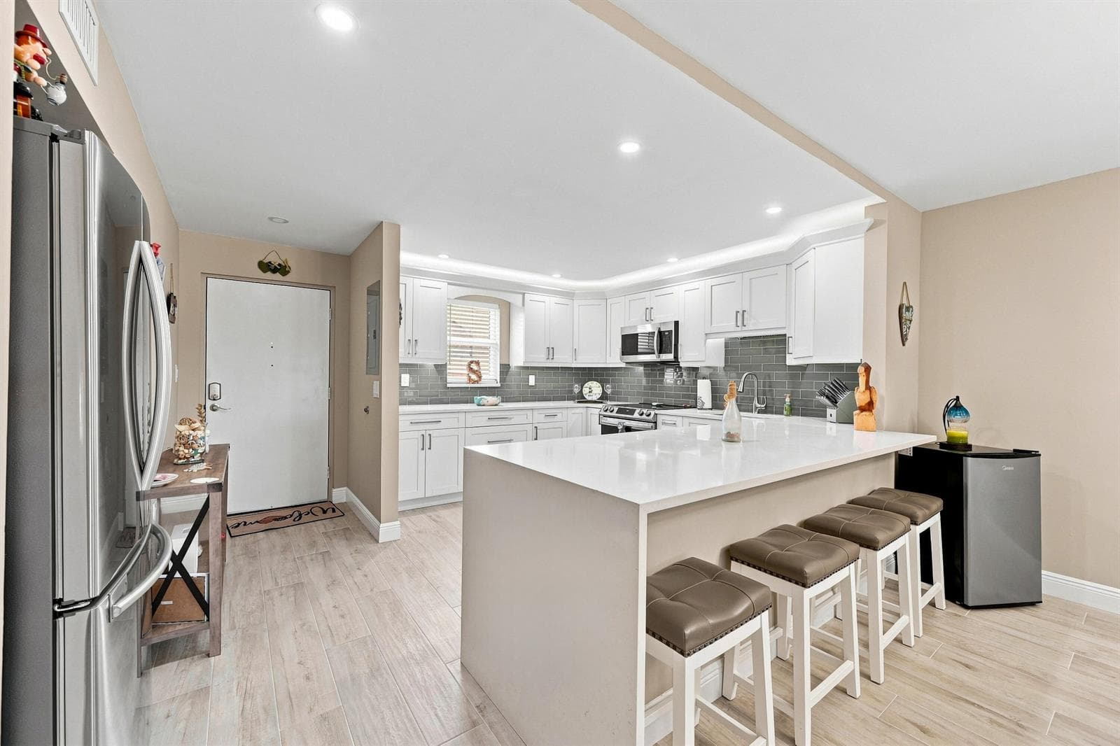 4629 POINCIANA Street # 304, Lauderdale By The Sea, FL 33308 — zdjęcie 5