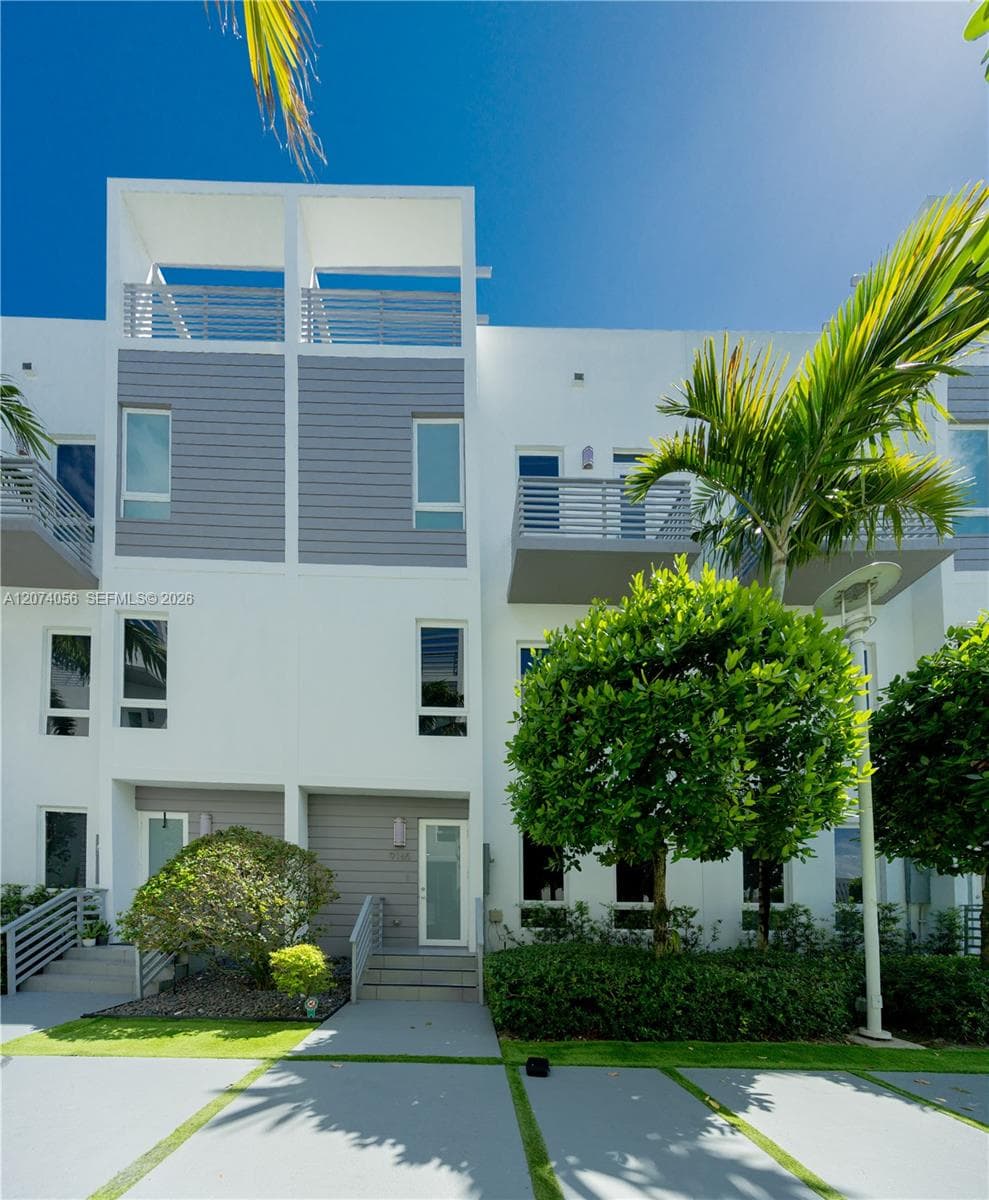 9165 NW 33rd St # 9165, Doral, FL 33172