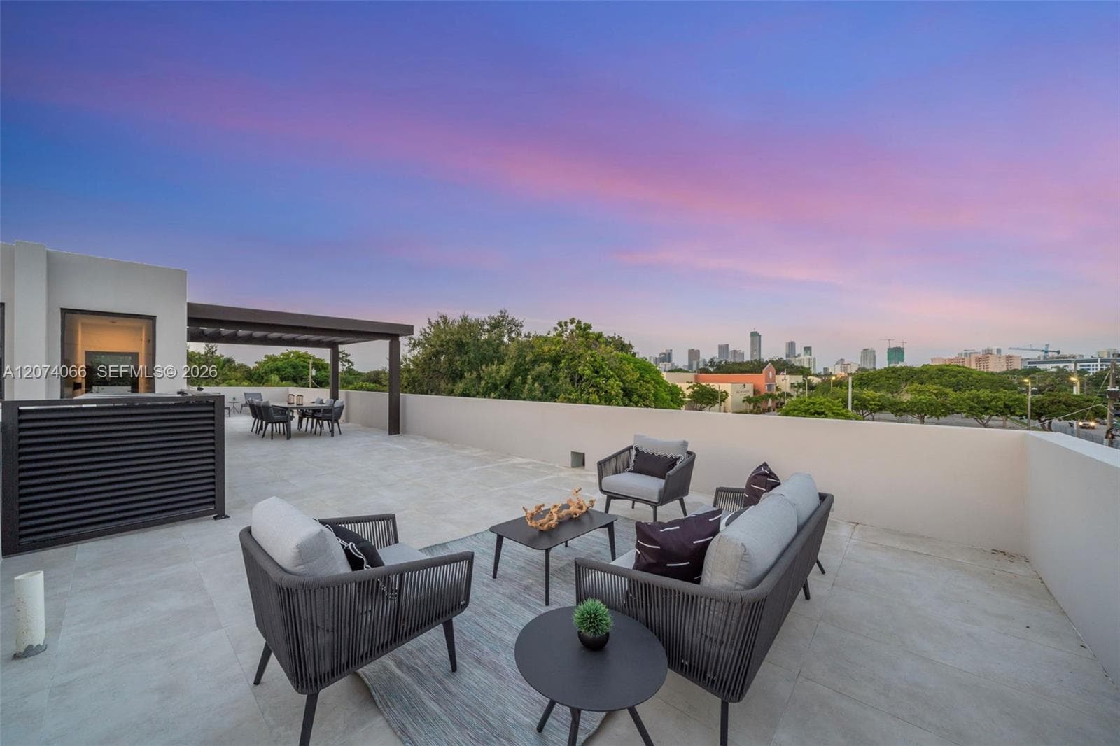 1431 SW 20th St, Miami, FL 33145 — zdjęcie 2