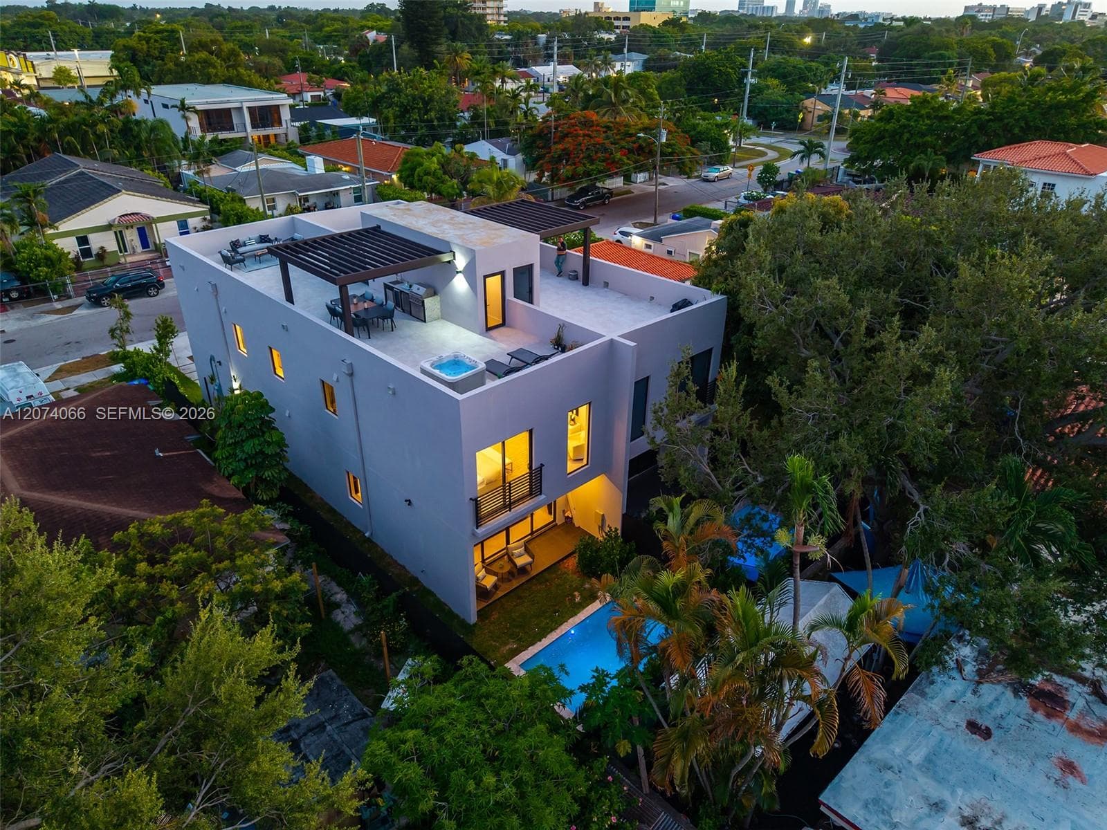 1431 SW 20th St, Miami, FL 33145 — zdjęcie 4