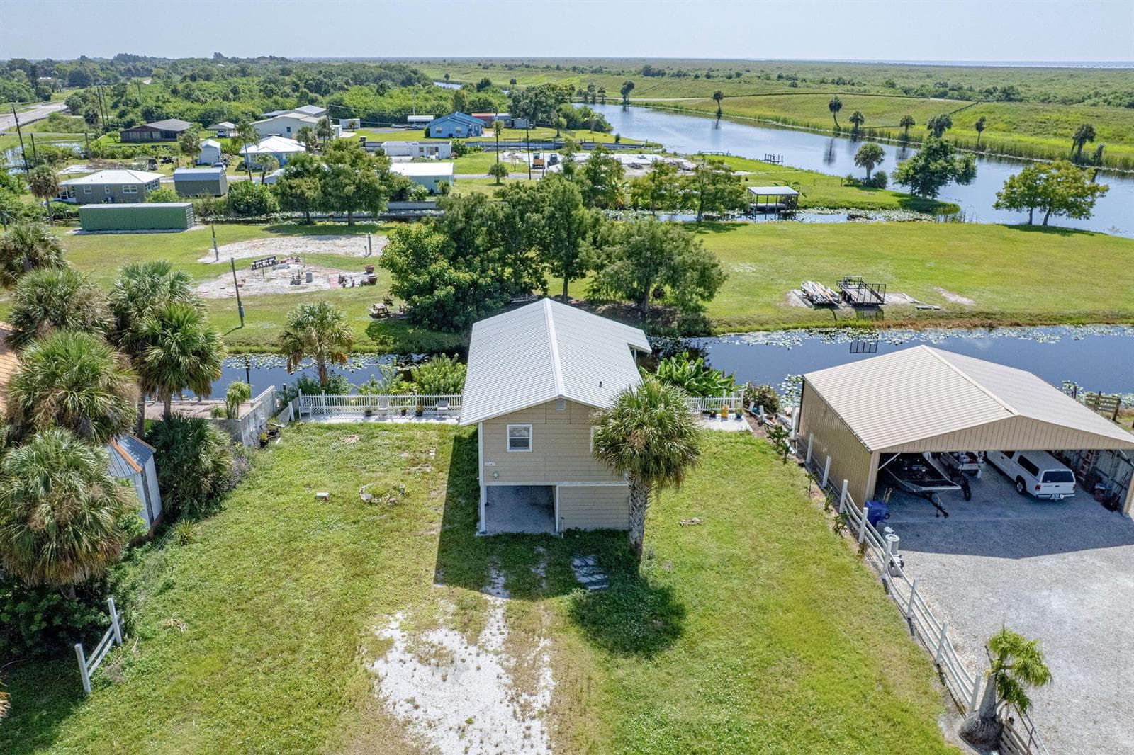 1041 PINE Way NE, Okeechobee, FL 34974 — zdjęcie 2