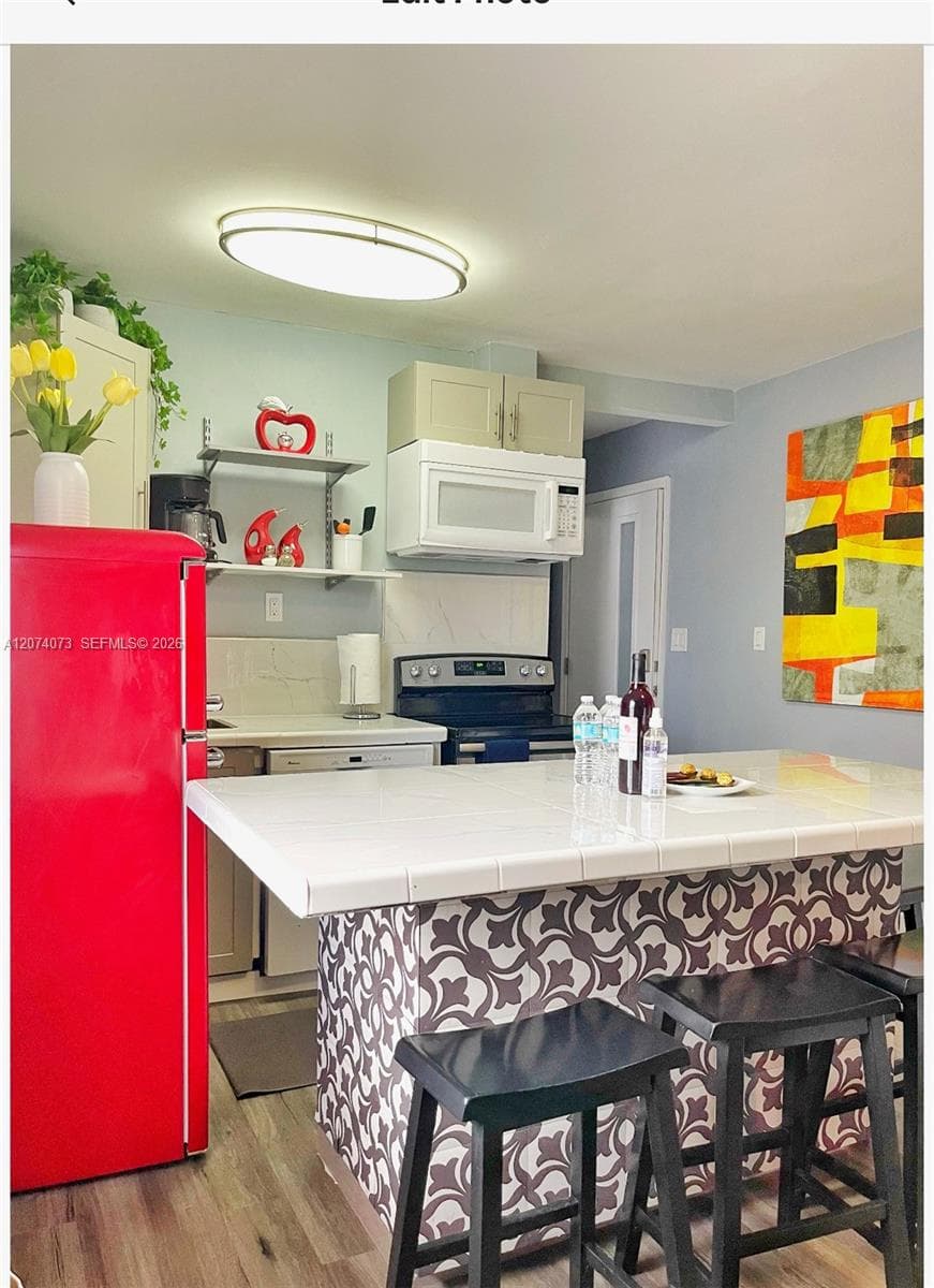 1021 NW 30th St, Miami, FL 33127 — zdjęcie 4