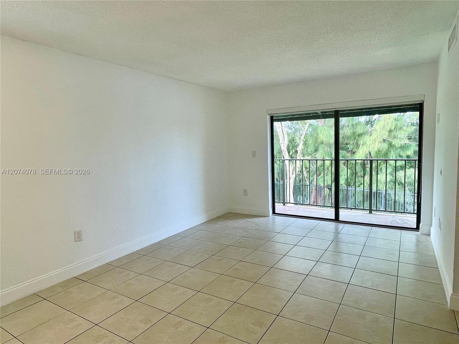 7415 SW 152nd Ave # 7-208, Miami, FL 33193 — zdjęcie 2