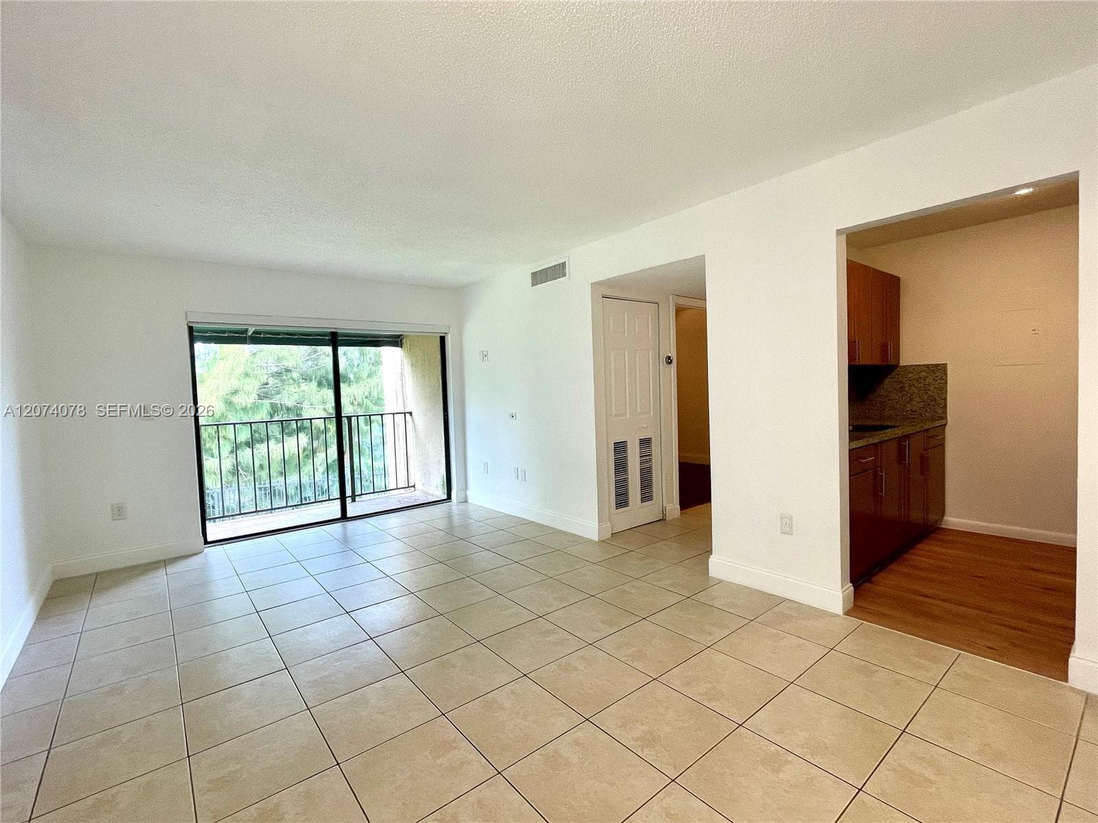 7415 SW 152nd Ave # 7-208, Miami, FL 33193 — zdjęcie 3