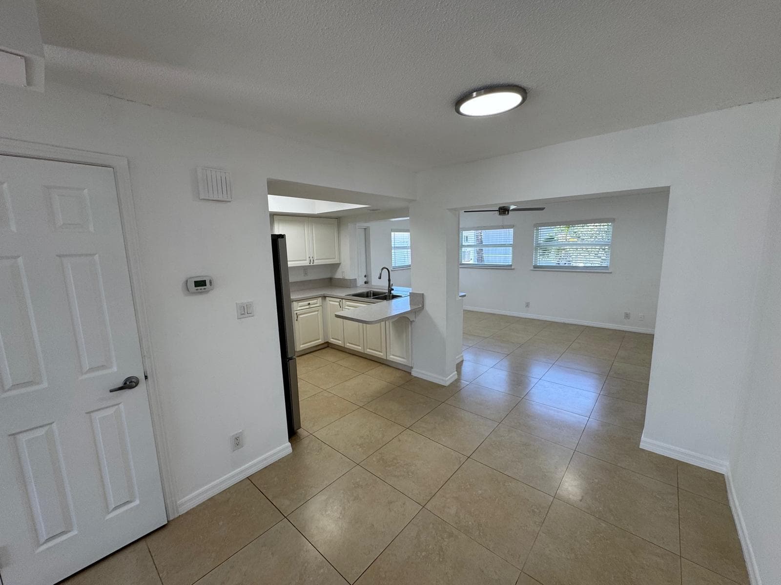 4717 NW 49TH Place, Tamarac, FL 33319 — zdjęcie 4