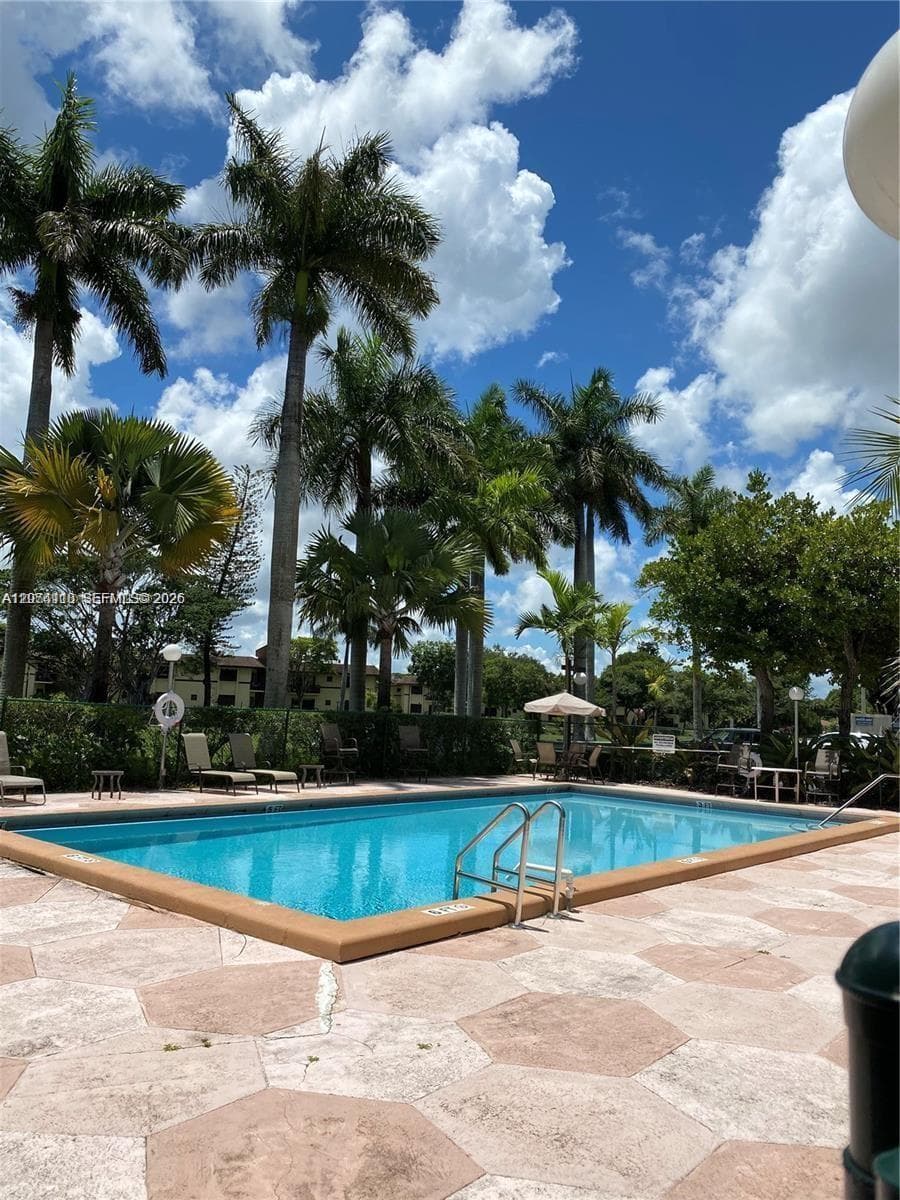 7900 Camino Cir # 403, Miami, FL 33143 — zdjęcie 2