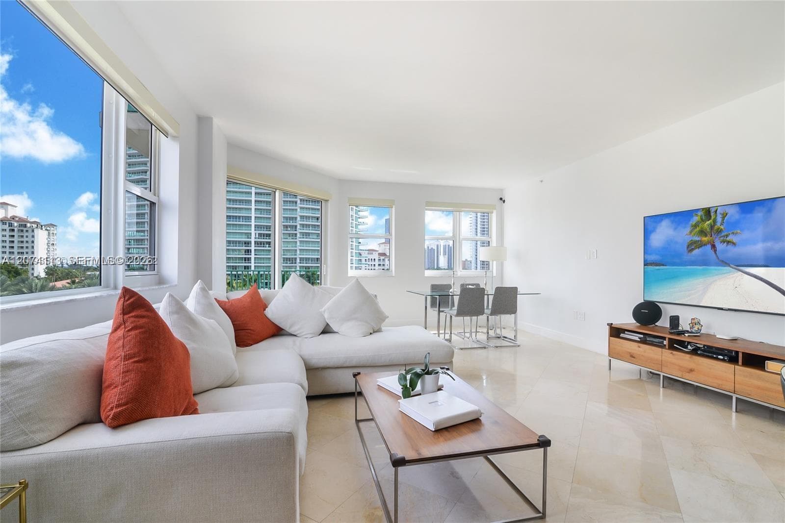 19900 E Country Club Dr # 620, Aventura, FL 33180