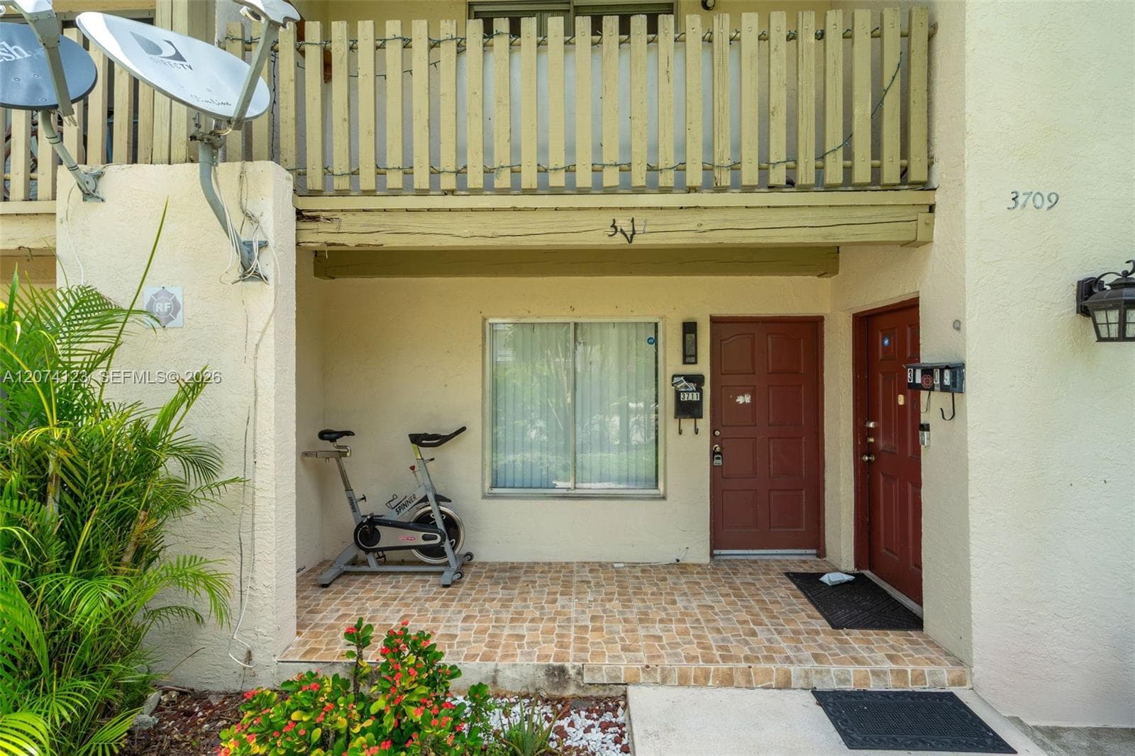 3711 Riverside Dr, Coral Springs, FL 33065 — zdjęcie 3