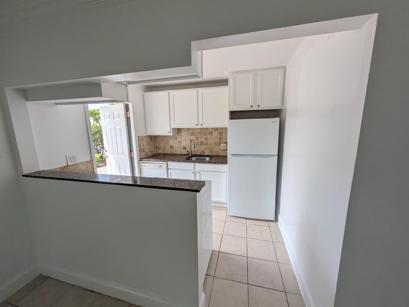 817 LIGHTHOUSE Drive # B, North Palm Beach, FL 33408 — zdjęcie 4