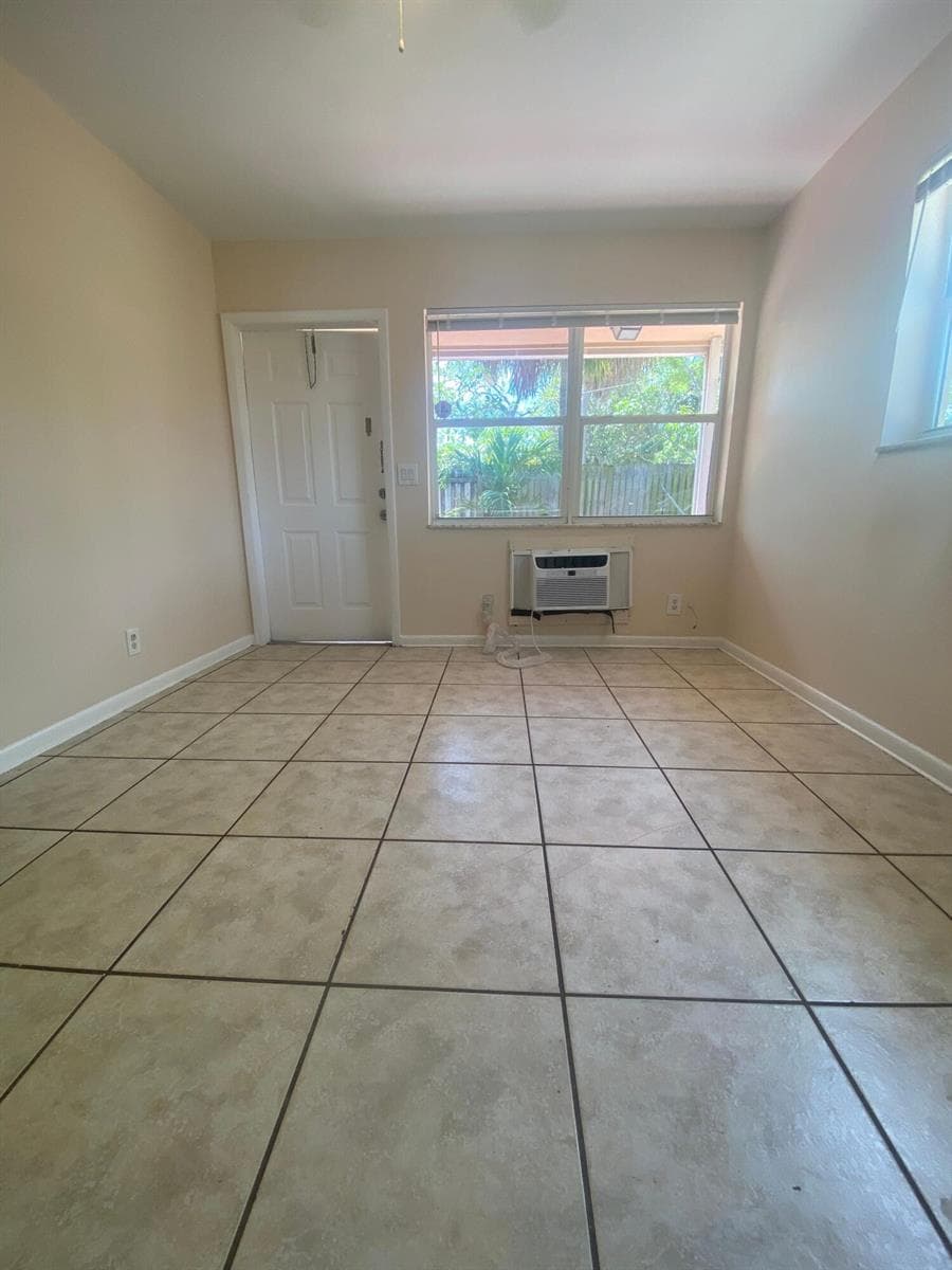 1217 S N Street # 4, FL 33460 — zdjęcie 2