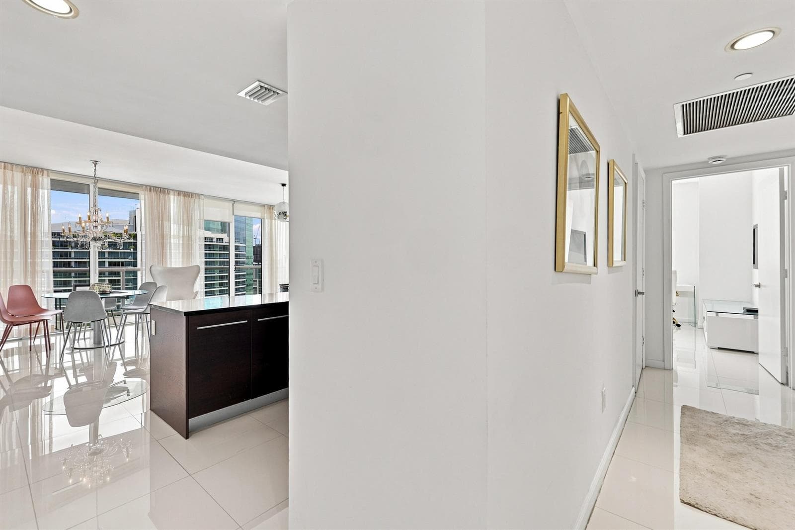 465 BRICKELL Avenue # 5102, Miami, FL 33131 — zdjęcie 2
