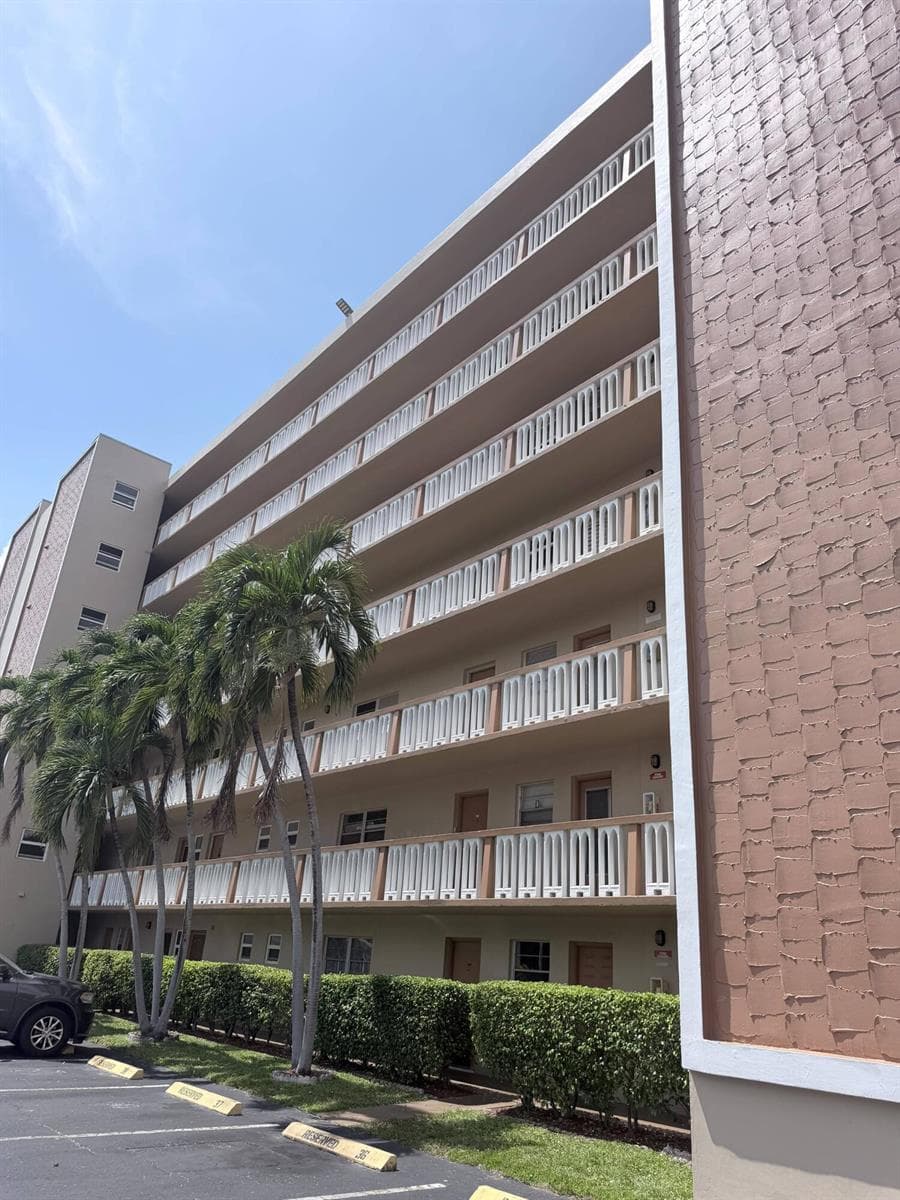 900 NE 12th Avenue # 708, Hallandale Beach, FL 33009 — zdjęcie 3