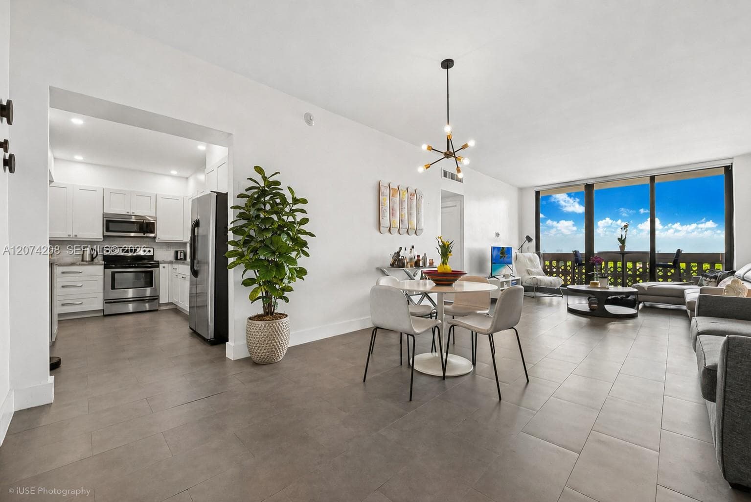 90 Edgewater Dr # PH11, Coral Gables, FL 33133 — zdjęcie 3