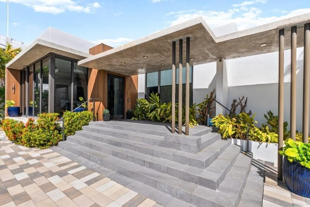 1845 NE 124TH Street, North Miami, FL 33181 — zdjęcie 2