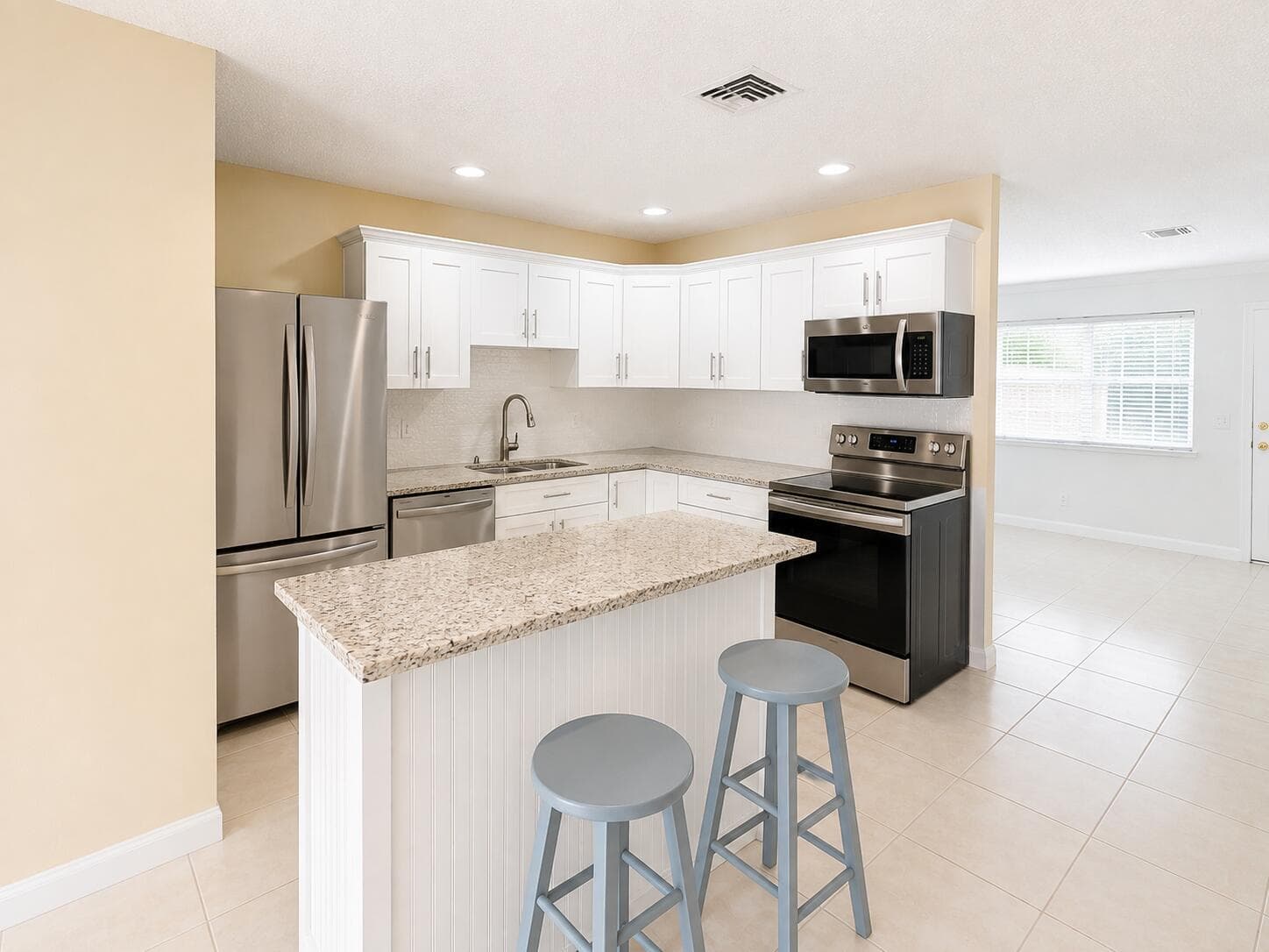 4815 GLADIATOR Circle, FL 33463 — zdjęcie 2