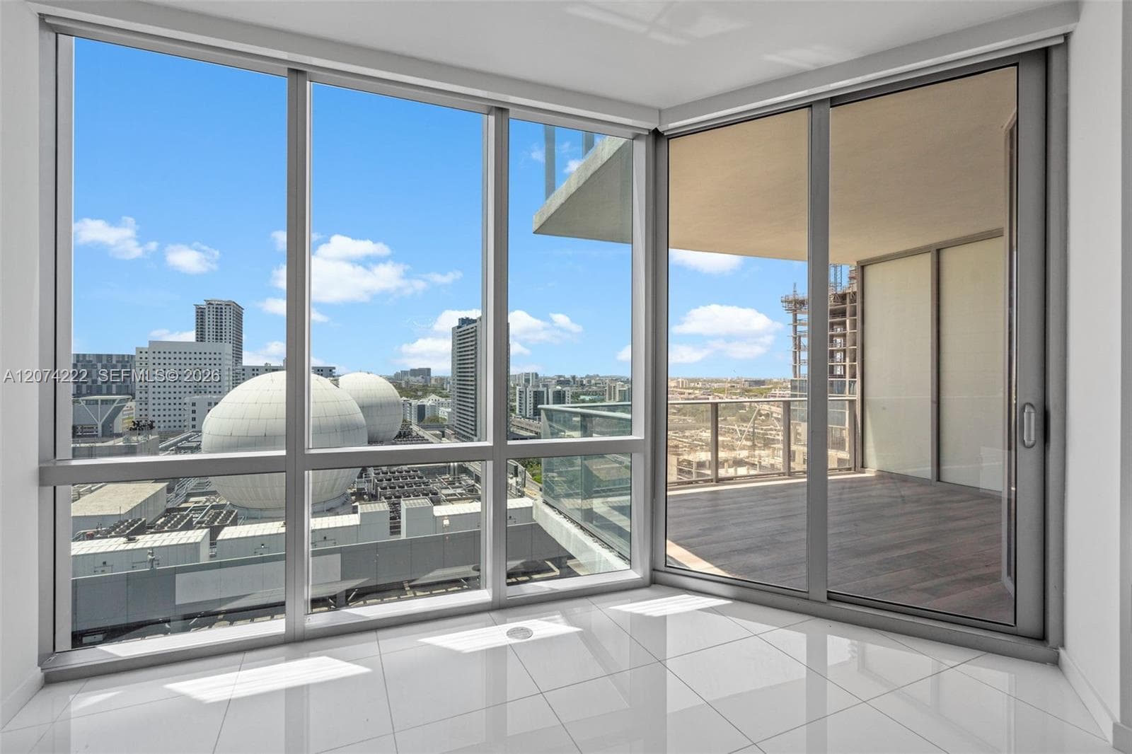 851 NE 1st Ave # 1506, Miami, FL 33132 — zdjęcie 2