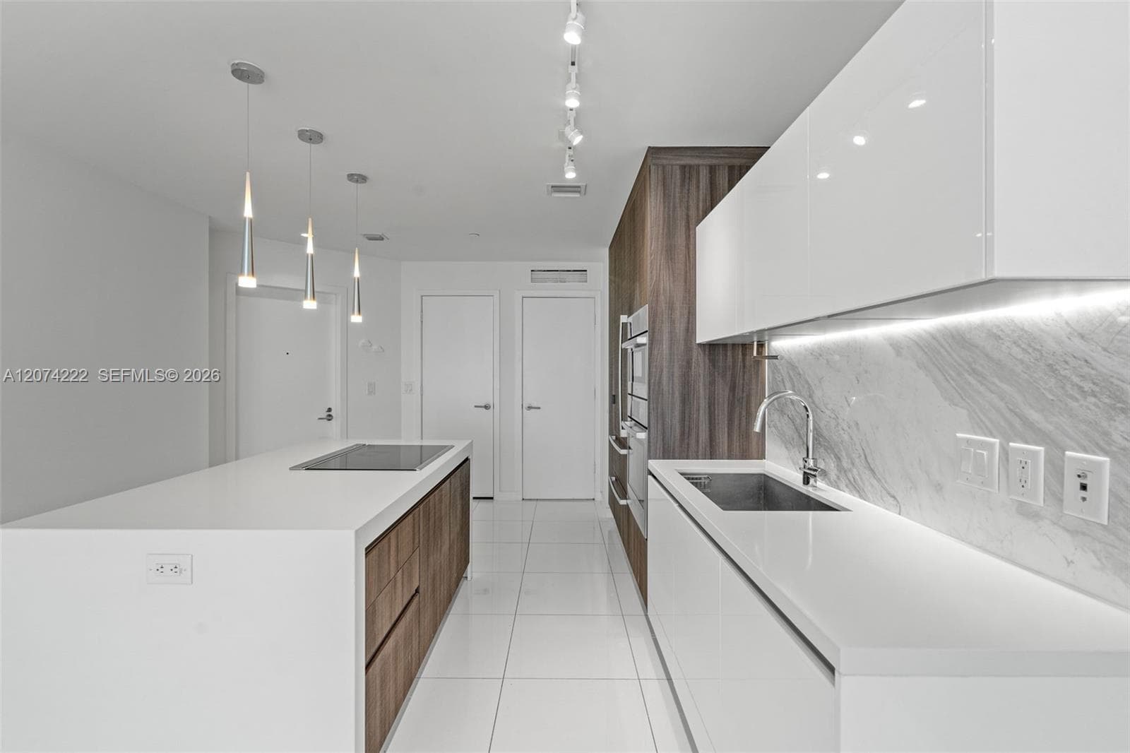 851 NE 1st Ave # 1506, Miami, FL 33132 — zdjęcie 3