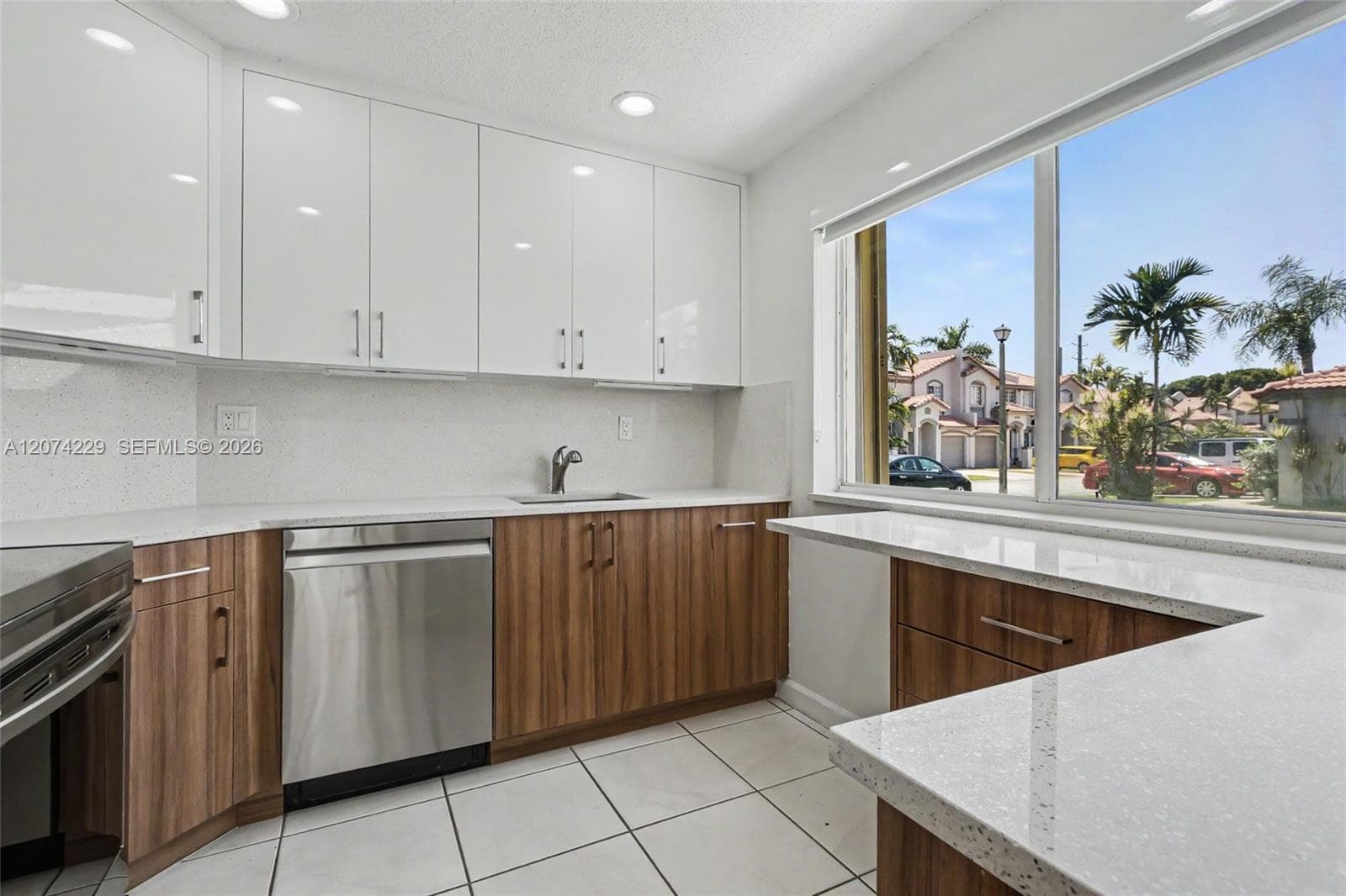 5118 NW 115th Ct, Doral, FL 33178 — zdjęcie 4