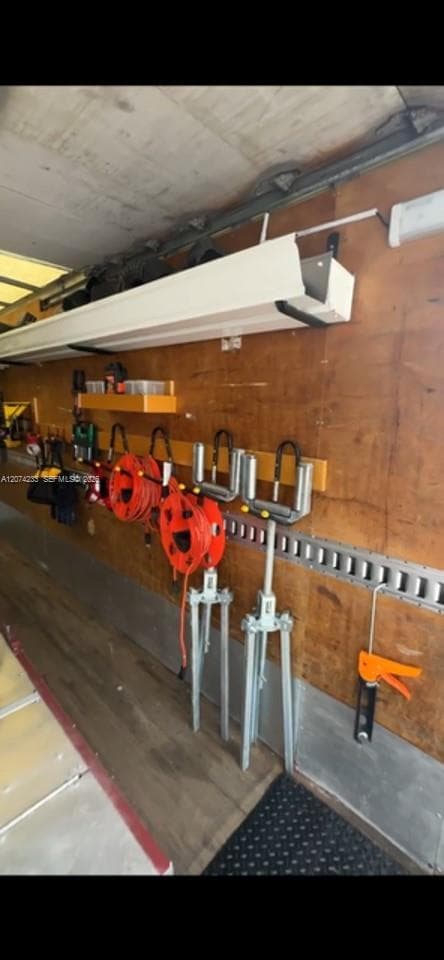 INSTALLER/KITCHEN/DOORS/GUTTER BUSINESS, Miami FL 33186 — zdjęcie 5