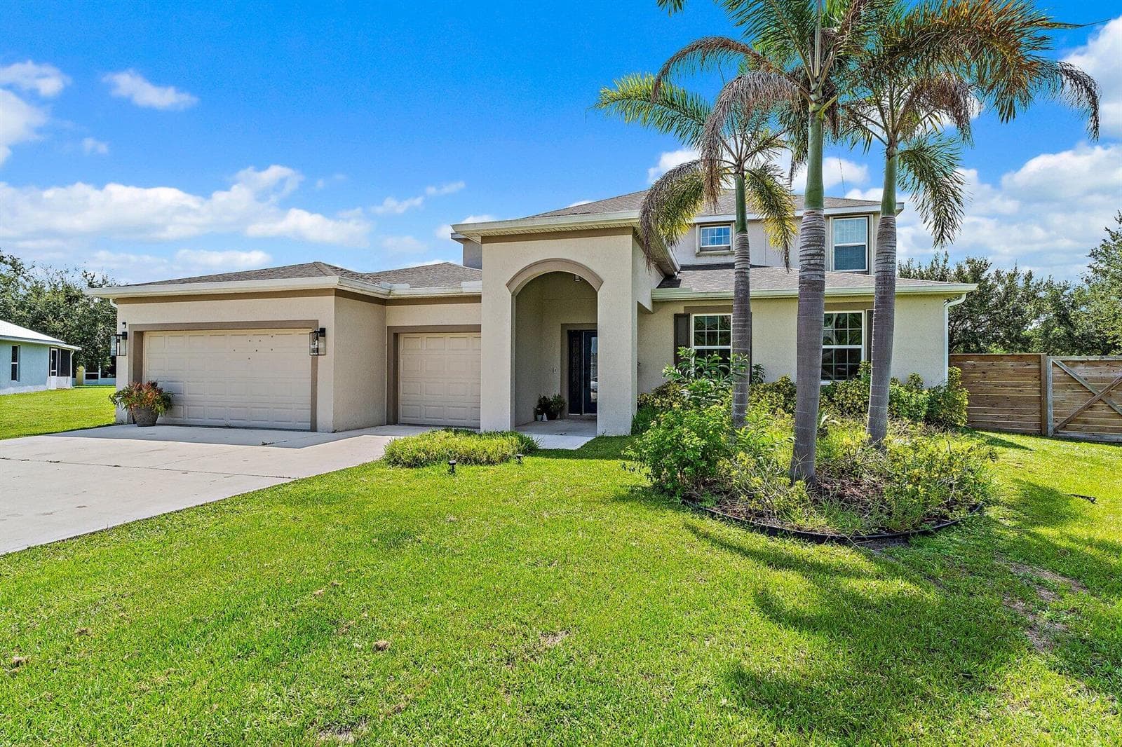 5648 NW LORNA Court, Port St. Lucie, FL 34986 — zdjęcie 2