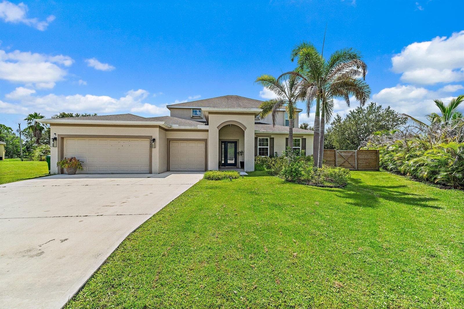 5648 NW LORNA Court, Port St. Lucie, FL 34986
