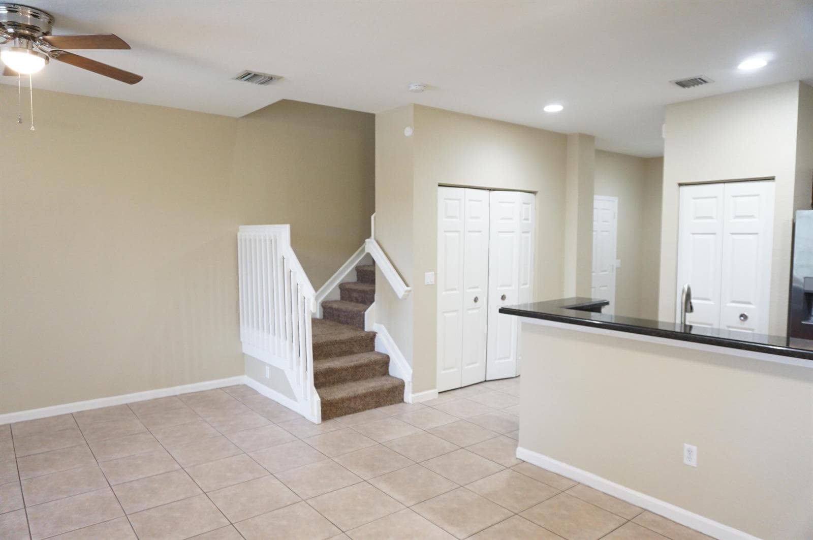 2026 Nassau Drive, Riviera Beach, FL 33404 — zdjęcie 4