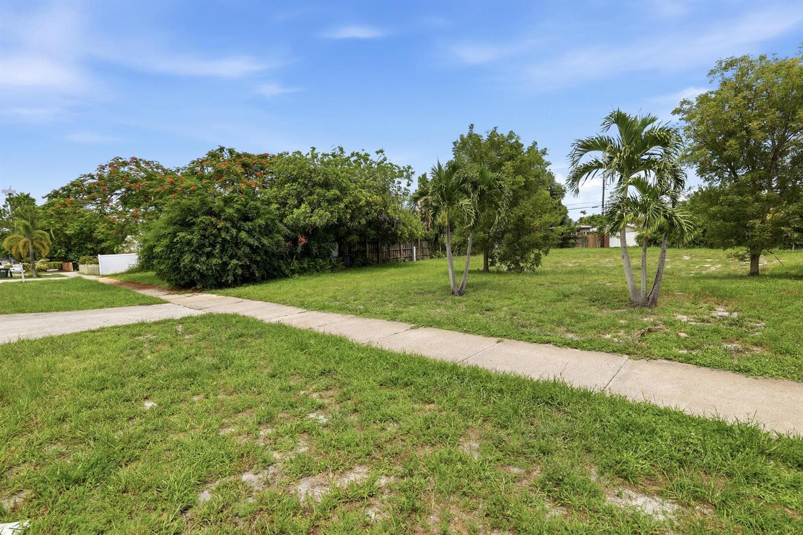 233 S SWINTON Avenue, Delray Beach, FL 33444 — zdjęcie 2