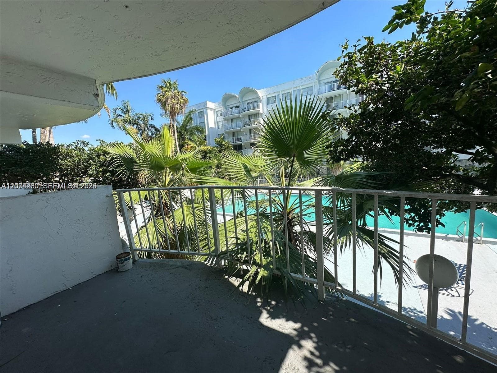 492 NW 165th St Rd # C-210, Miami, FL 33169 — zdjęcie 2