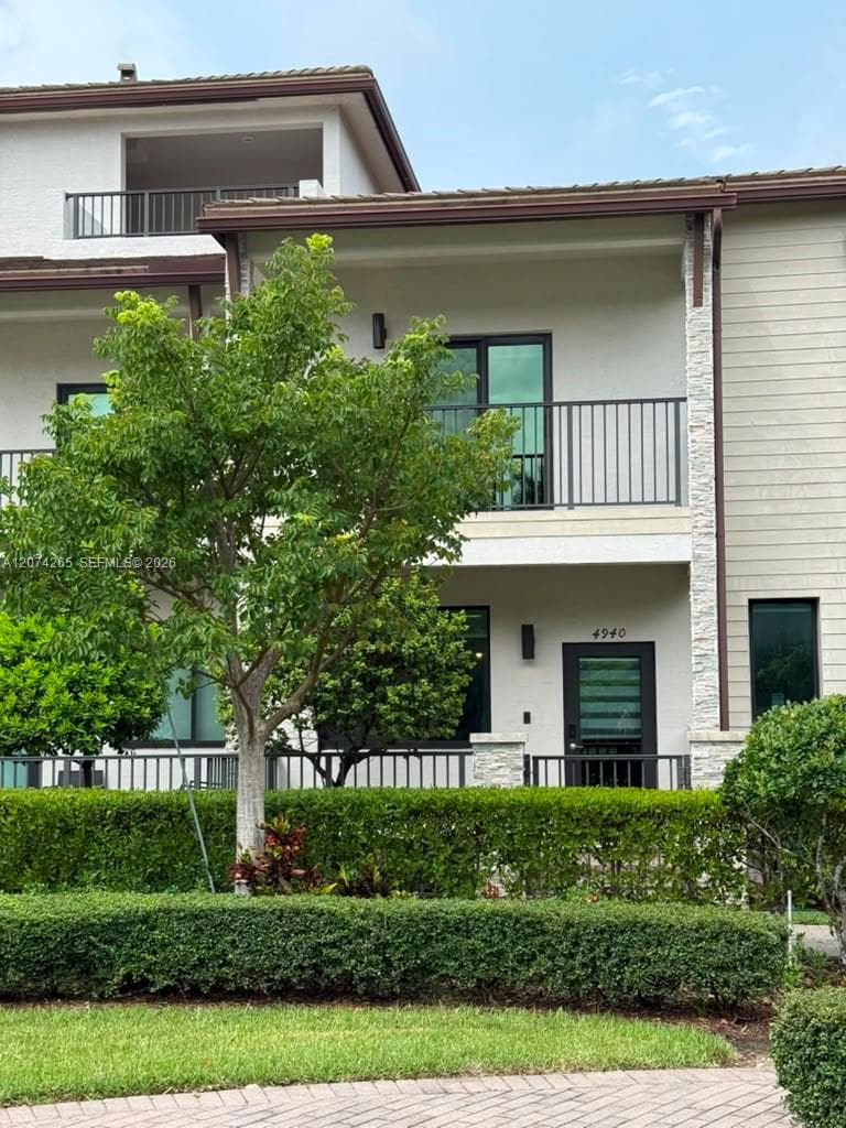 4940 NW 83rd Ave # 4940, Doral, FL 33166 — zdjęcie 3
