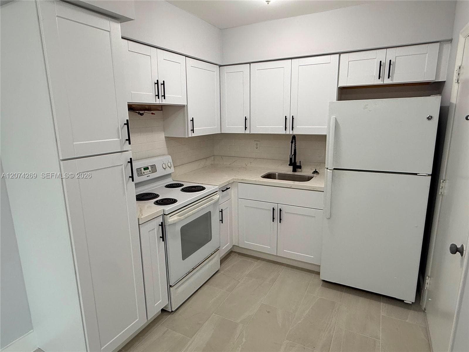 1824 Monroe St # 12, Hollywood, FL 33020 — zdjęcie 2