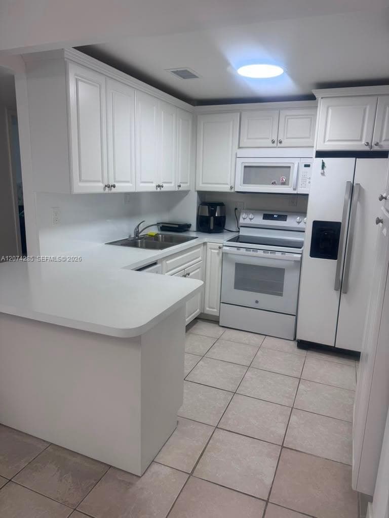 1913 S Ocean Dr # 422, Hallandale Beach, FL 33009