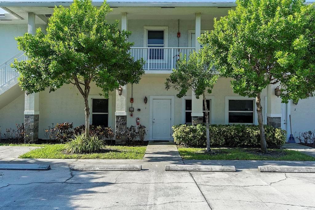 105 2nd Street # 1, Lake Park, FL 33403 — zdjęcie 2